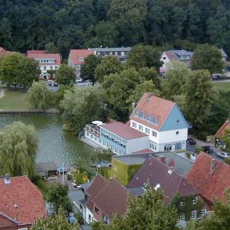 Restaurant Und Hotel Zum Weissen Ross Mölln Eksteriør billede