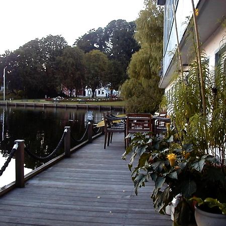 Restaurant Und Hotel Zum Weissen Ross Mölln Eksteriør billede
