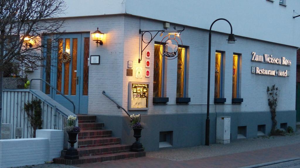 Restaurant Und Hotel Zum Weissen Ross Mölln Eksteriør billede