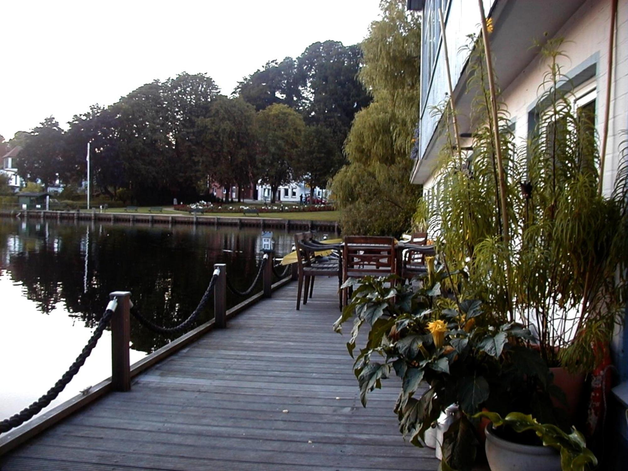 Restaurant Und Hotel Zum Weissen Ross Mölln Eksteriør billede